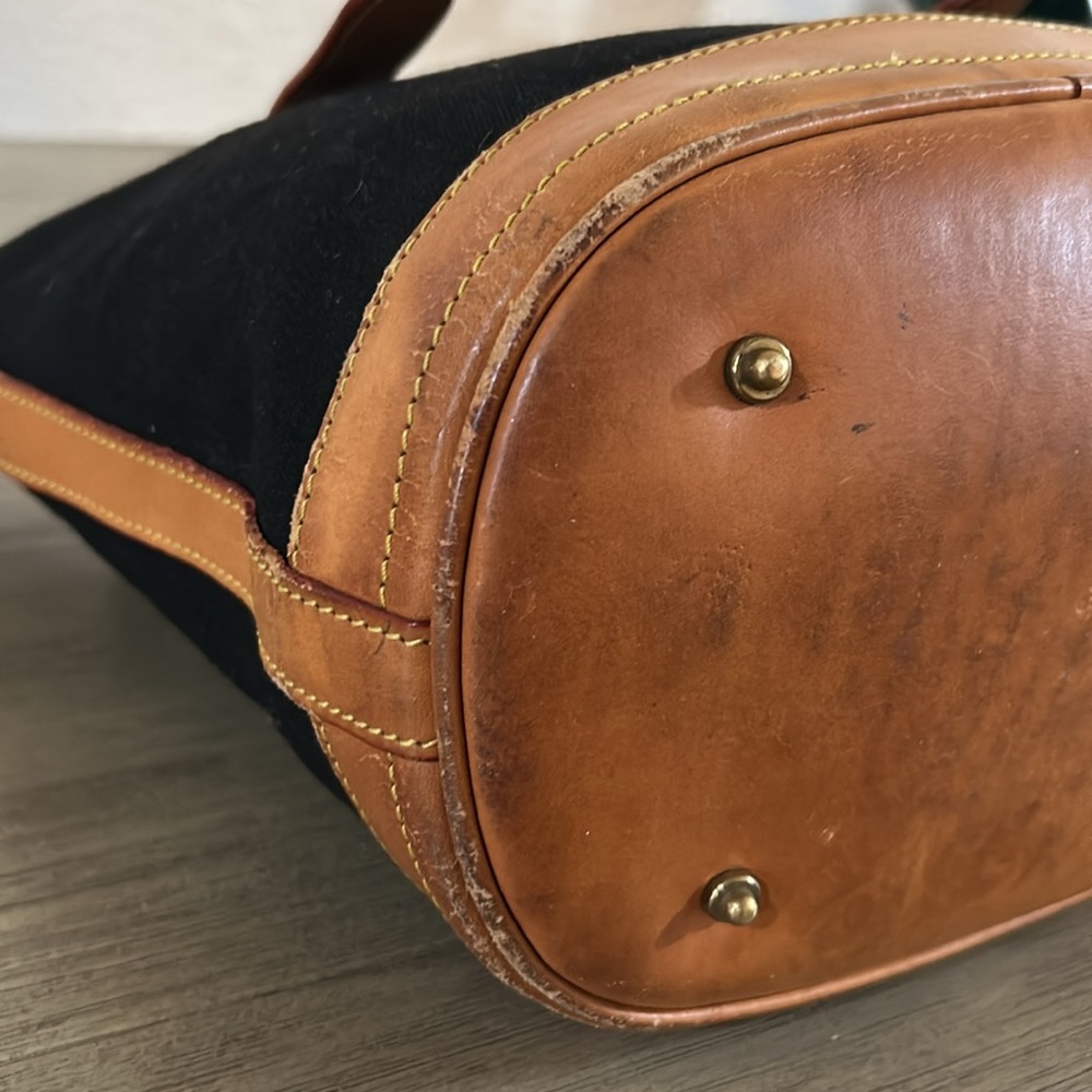Vintage Dooney & Bourke Cabriolet Black Canvas / Leather Trim Bucket Bag - Picture 10 of 12